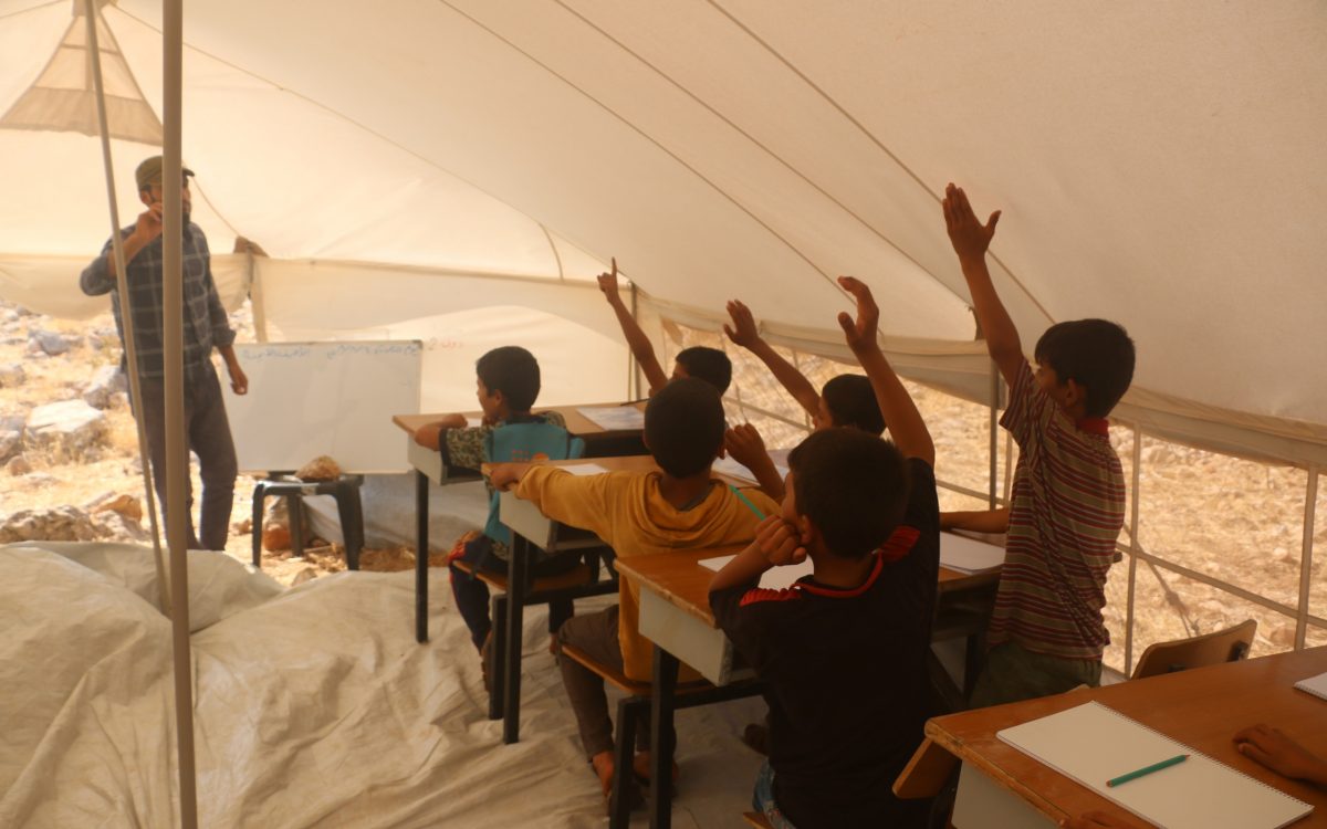 2,4 millones de niños y niñas desplazados sirios no tienen derecho a la educación